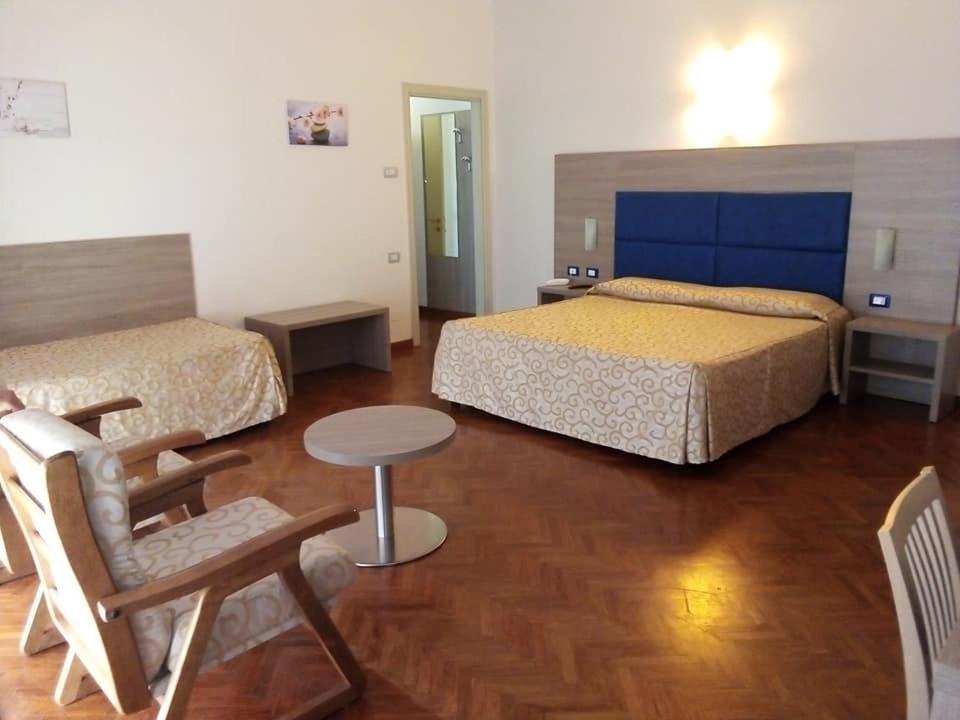 Grand Hotel Golf Tirrenia Extérieur photo