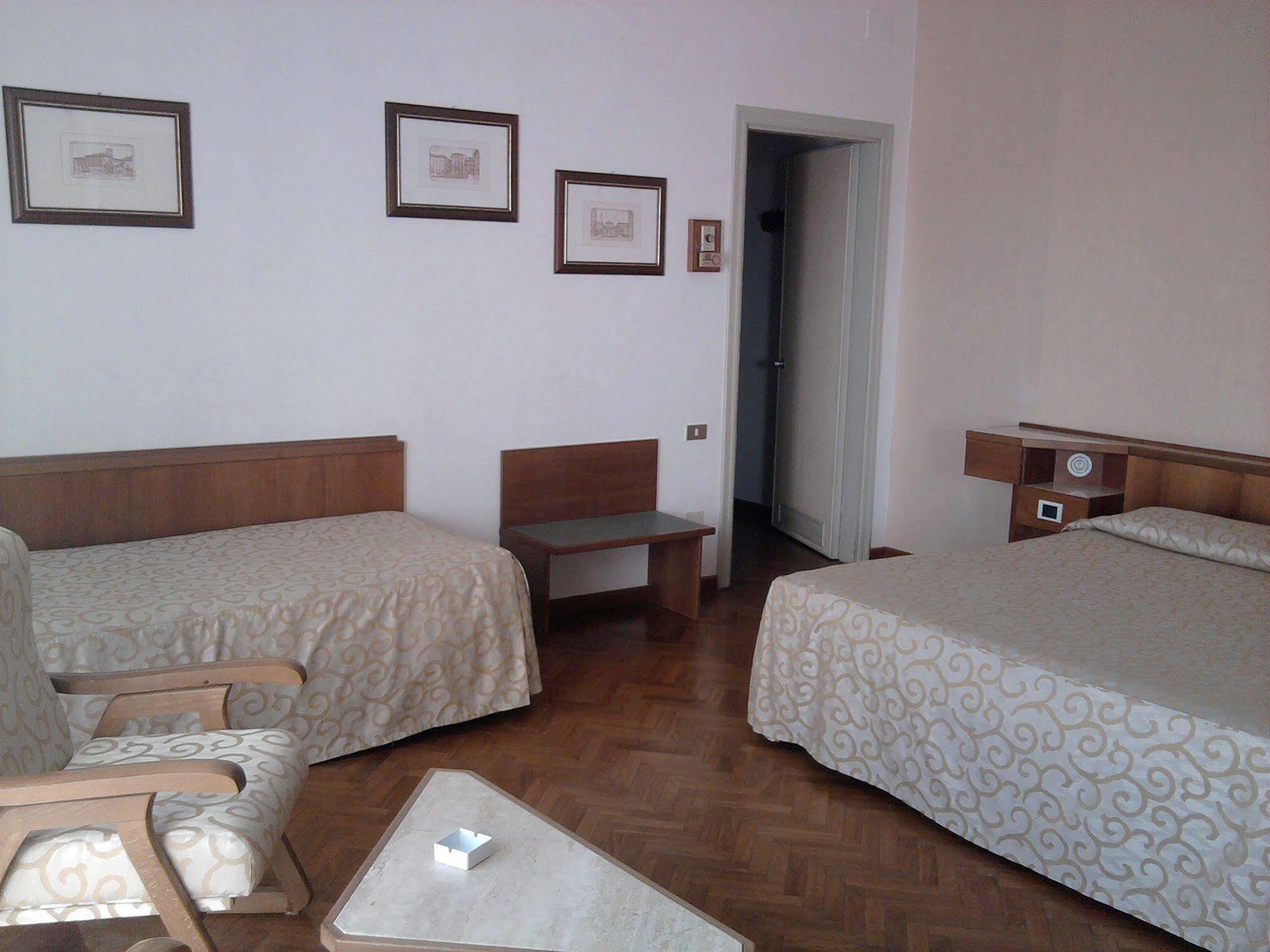 Grand Hotel Golf Tirrenia Extérieur photo