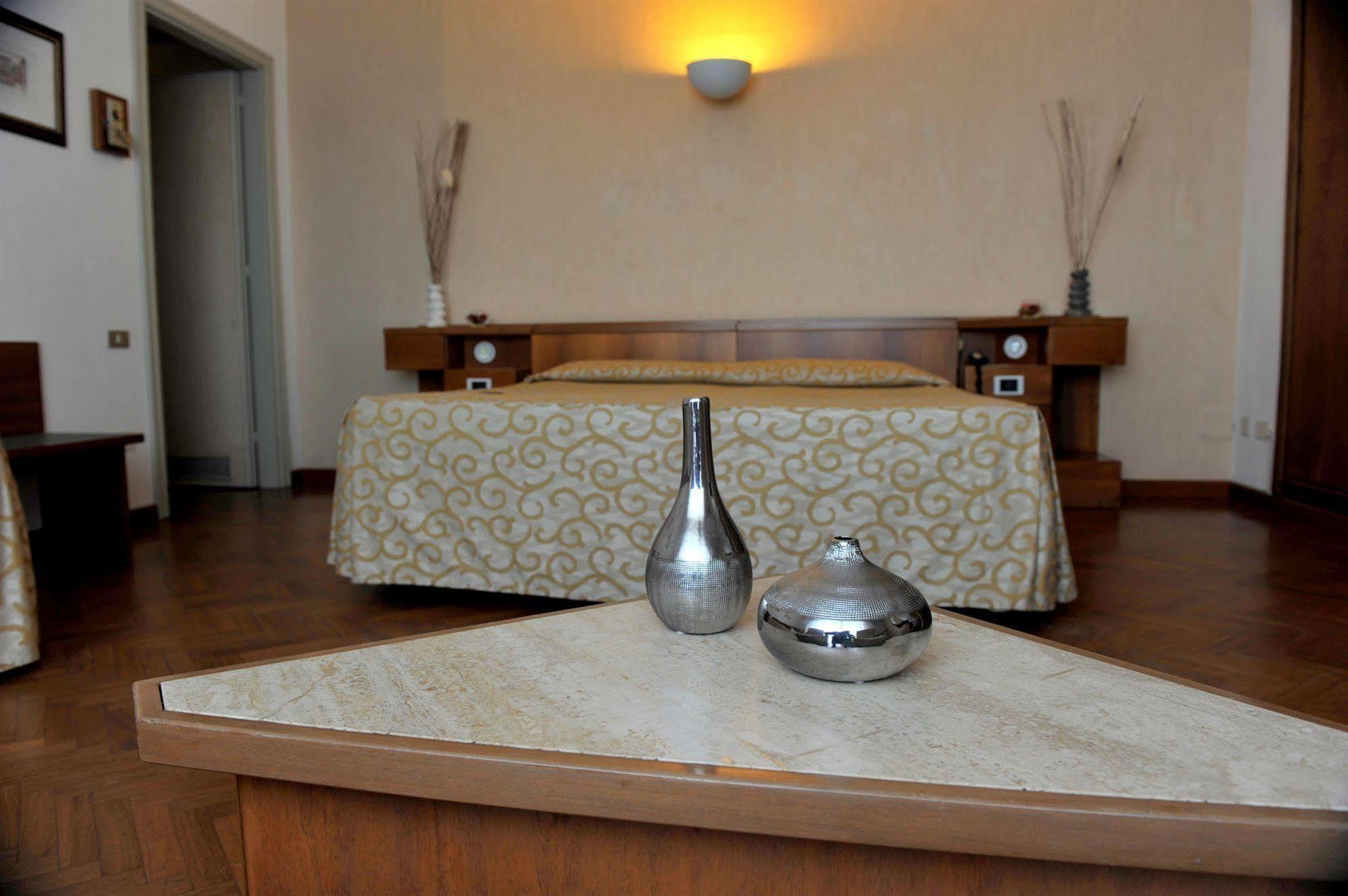 Grand Hotel Golf Tirrenia Extérieur photo
