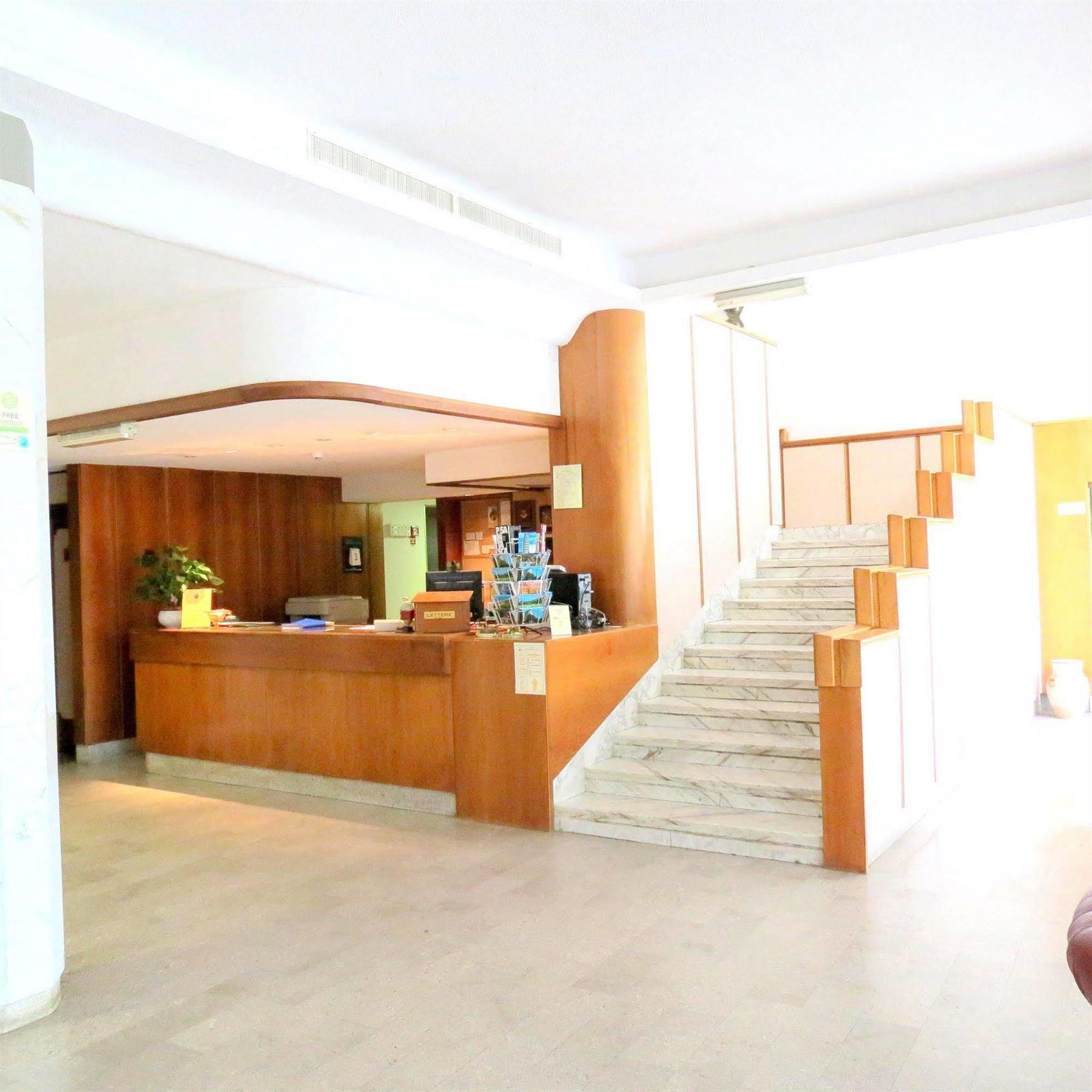 Grand Hotel Golf Tirrenia Extérieur photo