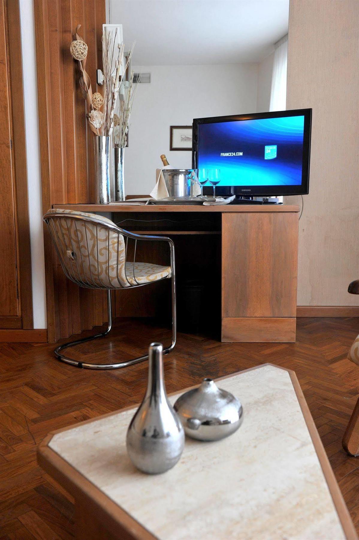 Grand Hotel Golf Tirrenia Extérieur photo